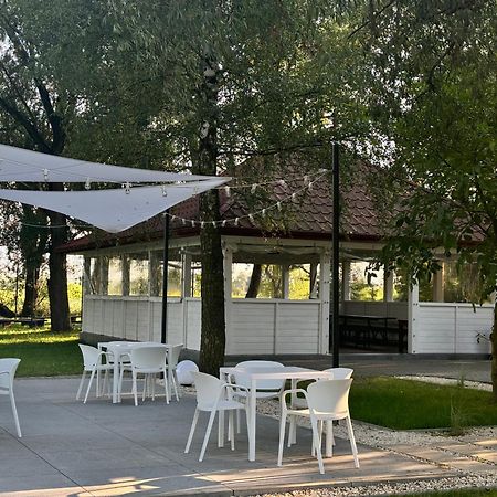 Nad Stara Nida *** Hotell Pinczow Exteriör bild