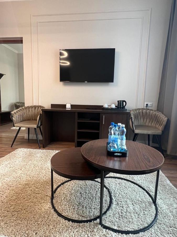 Nad Stara Nida *** Hotell Pinczow Exteriör bild