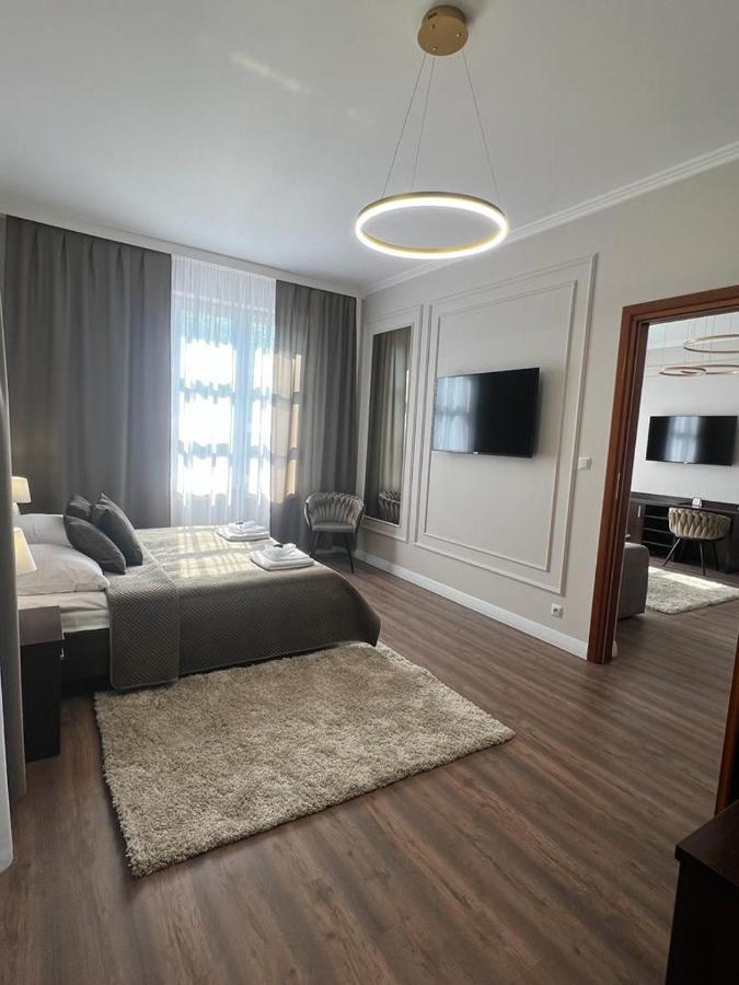 Nad Stara Nida *** Hotell Pinczow Exteriör bild