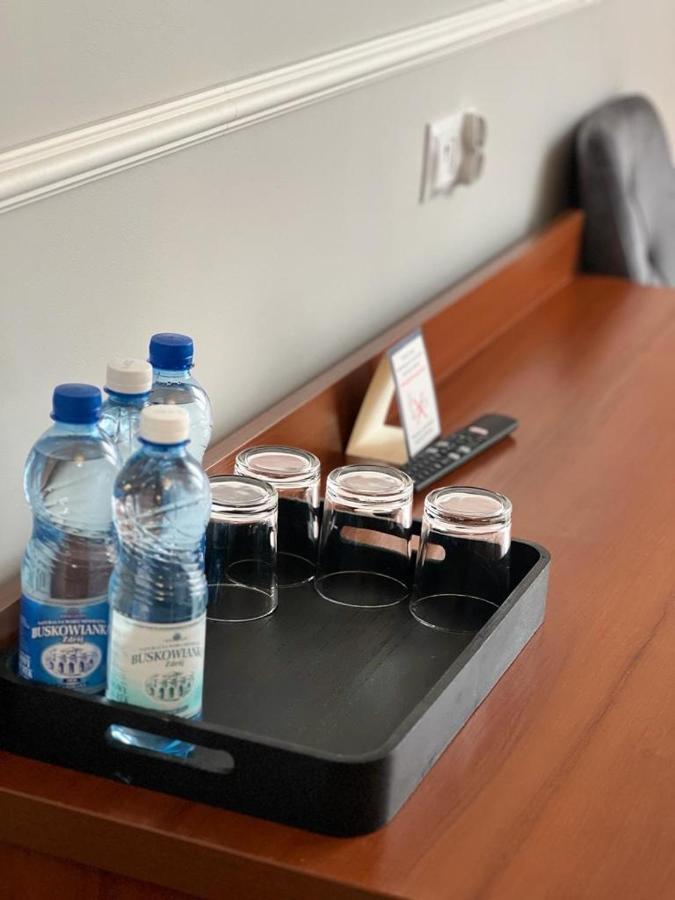 Nad Stara Nida *** Hotell Pinczow Exteriör bild